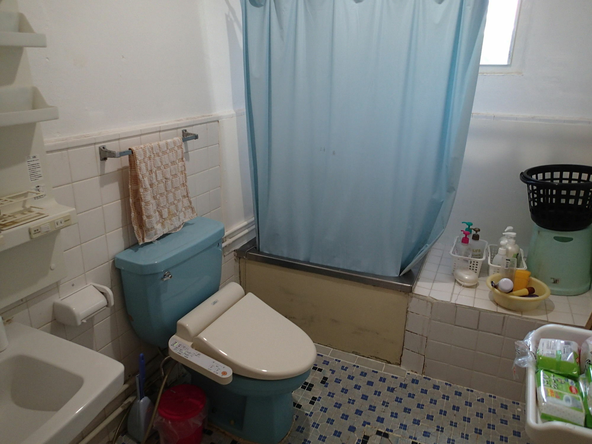 Okinawa Guest House Fushinuyauchi Yomitan Exterior photo